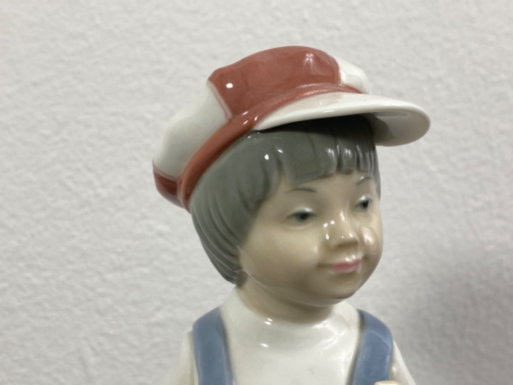 Lladro figure 4898 ‘Boy From Madrid’ in good condition - Image 2 of 3