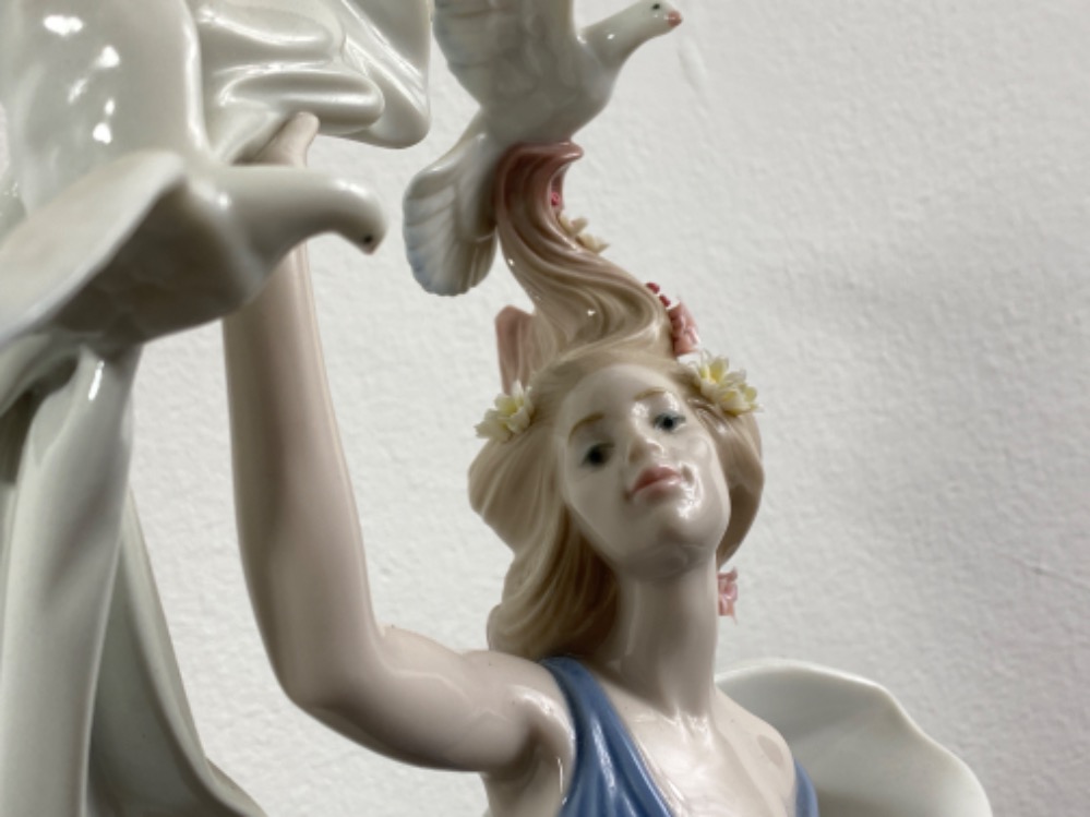 Lladro figure 6570 ‘New Horizons’ in good condition - Image 2 of 5