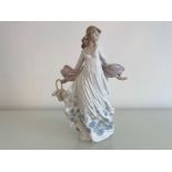 Lladro 6233 ‘Spring slender’ in good condition and original box