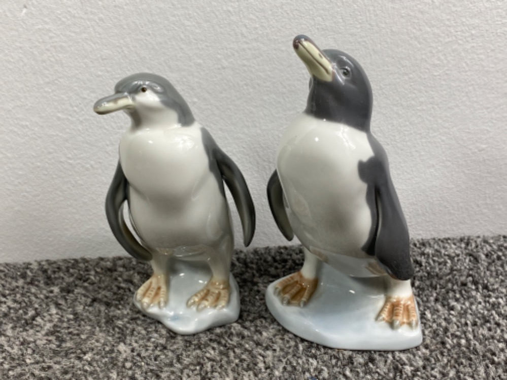 4x Lladro Penguin figures to include, 5247, 5248 and 5249 all in good condition - Image 3 of 4
