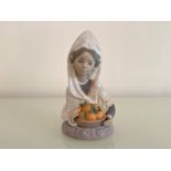 Lladro 5668 ‘Valencia Harvest’ in good condition and original box