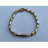 Ladies 9ct white and yellow gold fancy link bracelet 19cms (10.20g)