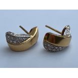 Ladies 18ct gold diamond drop earrings (4.28g)