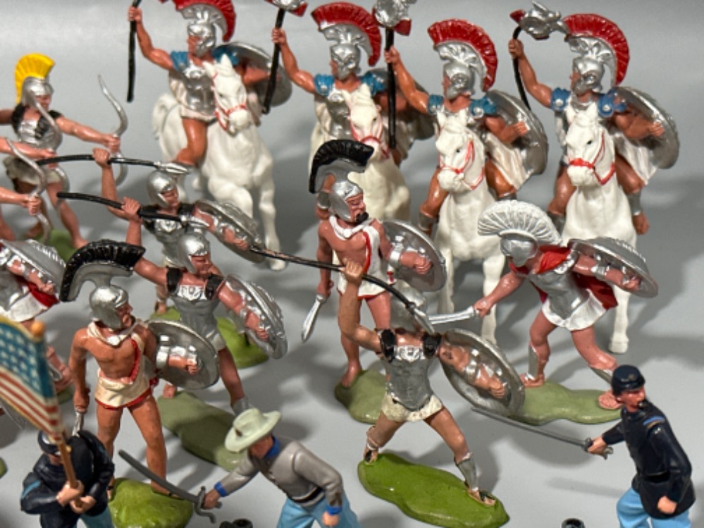 Box of vintage “Britains” Roman Gladiators & American Civil War toy soldiers - Image 3 of 3