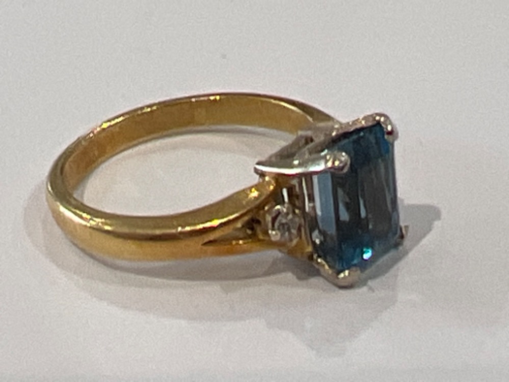 Ladies 18ct gold sapphire and diamond ring, size L (3.97g) - Image 2 of 3