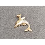 18ct dolphin pendant weighing 1.2 grams