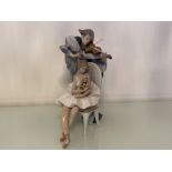 Lladro signed limited edition 5932 ‘Jesters serenade’ in good condition and original box (No. 2381)