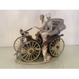 Lladro signed limited edition 1510 ‘Sunday drive’ in good condition and original box (No. 676)