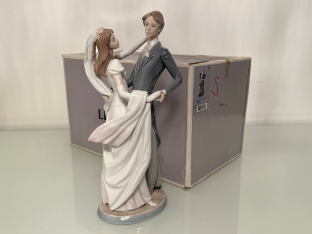 Lladro 1528 ‘I love you truly’ in good condition and original box