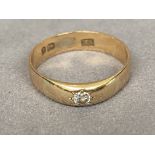 18ct Yellow Gold Gypsy Style Dimond Band - Weighing 3.08 grams - Size P 1/2