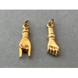 9ct gold x2 hand pendant/charms (1.2g)