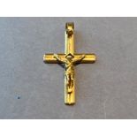 18ct gold crucifix cross pendant (3.7g)