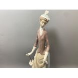 Lladro 4761 ‘Woman’ by V. Martinez in good condition