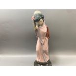 Lladro 4990 ‘Timid Japanese’ by S. Debon in good condition
