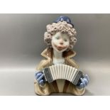 Lladro 5585 ‘Fine Melody’ by F. Catala in good condition