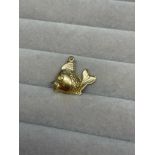 9ct Yellow Gold Fish Charm Weighing 0.91 grams
