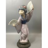 Lladro 4991 Madam Butterfly in good condition