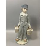 Lladro 4811 Dutch Boy with Water in good condition