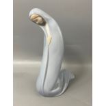 Lladro 4534 Kneeling Madonna in good condition