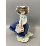 Lladro 5222 Pretty Pickings in good condition