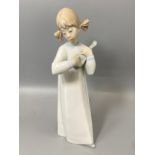 Lladro 4871 Girl with Guitar in good condition