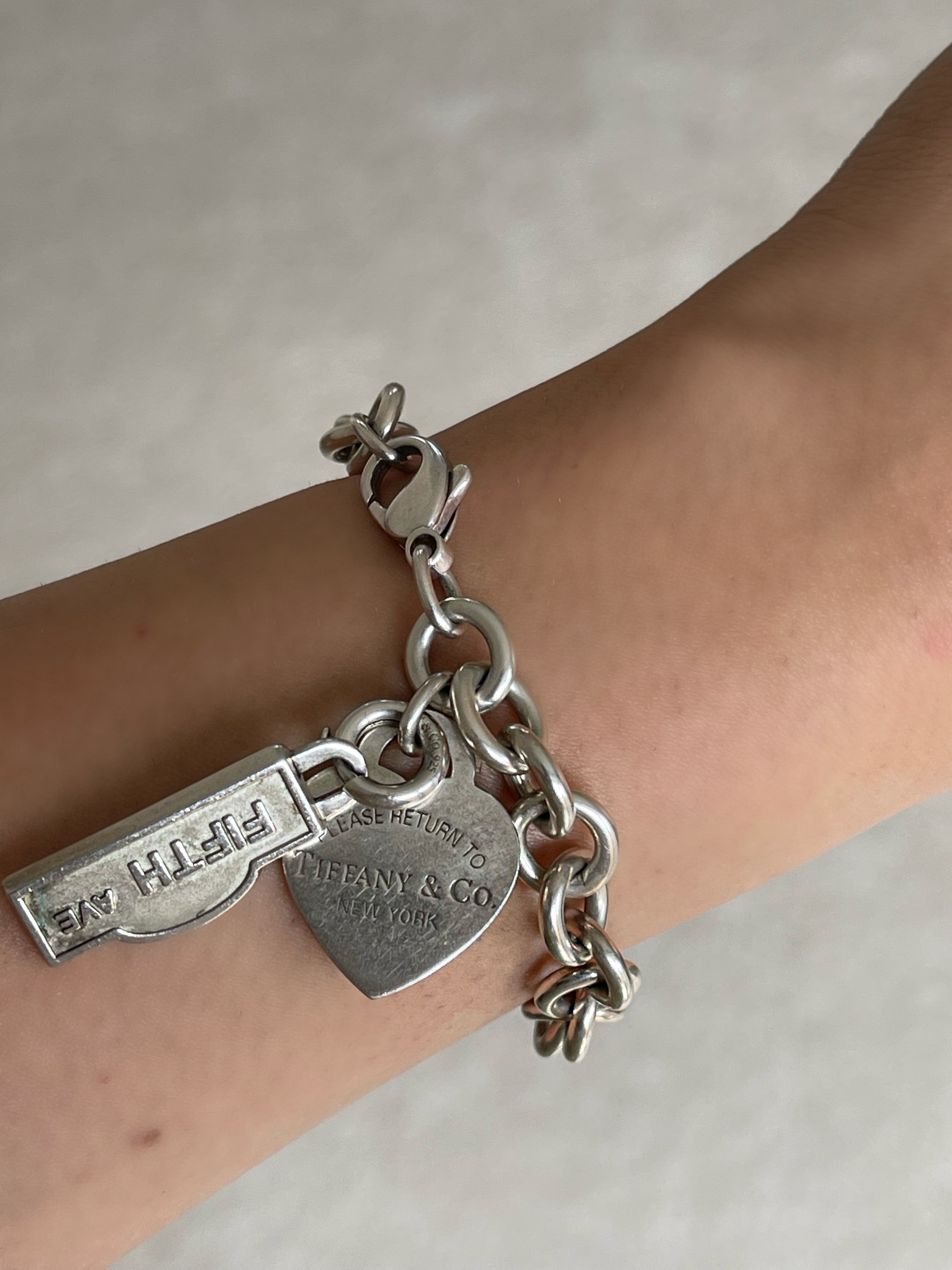 Tiffany & Co. Silver 'Return To Tiffany' Bracelet weighing 41.28 grams and measuring 18.5cm in - Image 5 of 7