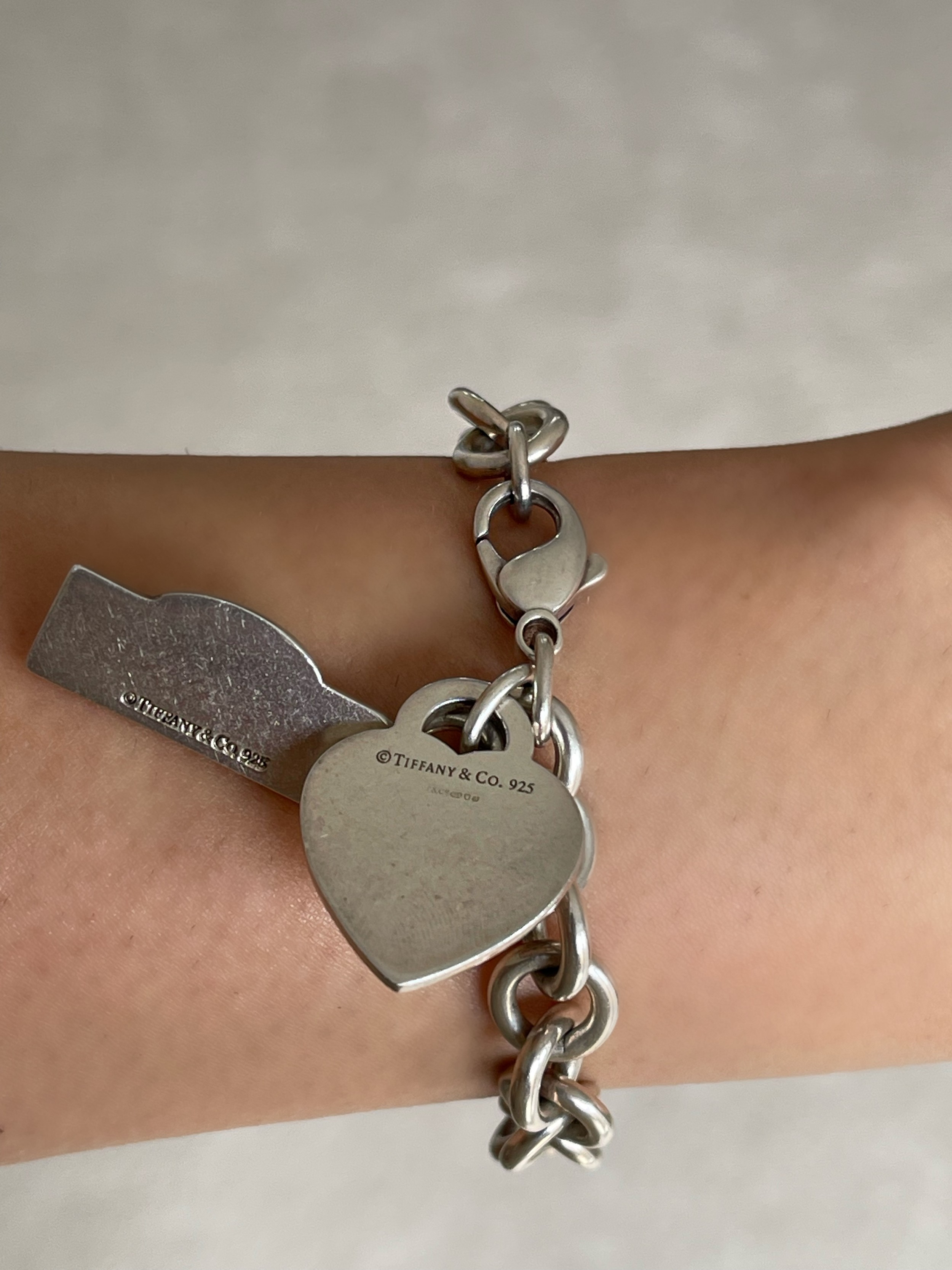 Tiffany & Co. Silver 'Return To Tiffany' Bracelet weighing 41.28 grams and measuring 18.5cm in - Image 6 of 7