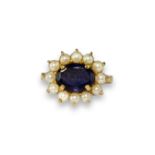 Vintage 14ct Gold Amethyst & Pearl Cluster Ring Weighting 4 grams Size G
