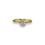 18ct Yellow Gold Daisy Style Diamond Cluster Ring Weighing 2.3 grams Size L