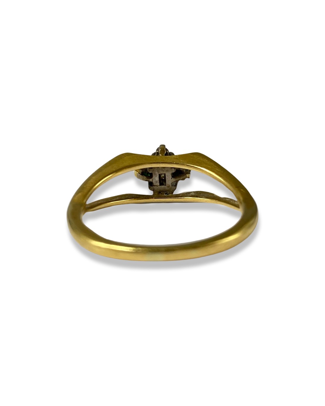 18ct Yellow Gold Fancy Design ring comprising of an Emerald cut Diamond surrounded by four - Image 2 of 2