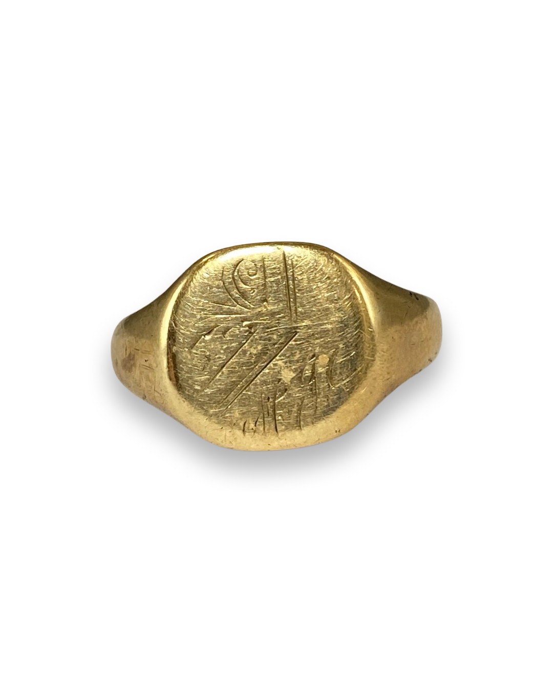 9ct Yellow Gold London 1960 Signet Ring weighing 6.07 grams size S