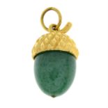 A 9ct gold aventurine quartz acorn pendant.