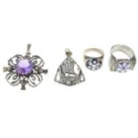 Four items of jewellery, to include a silver amethyst thistle pendant.