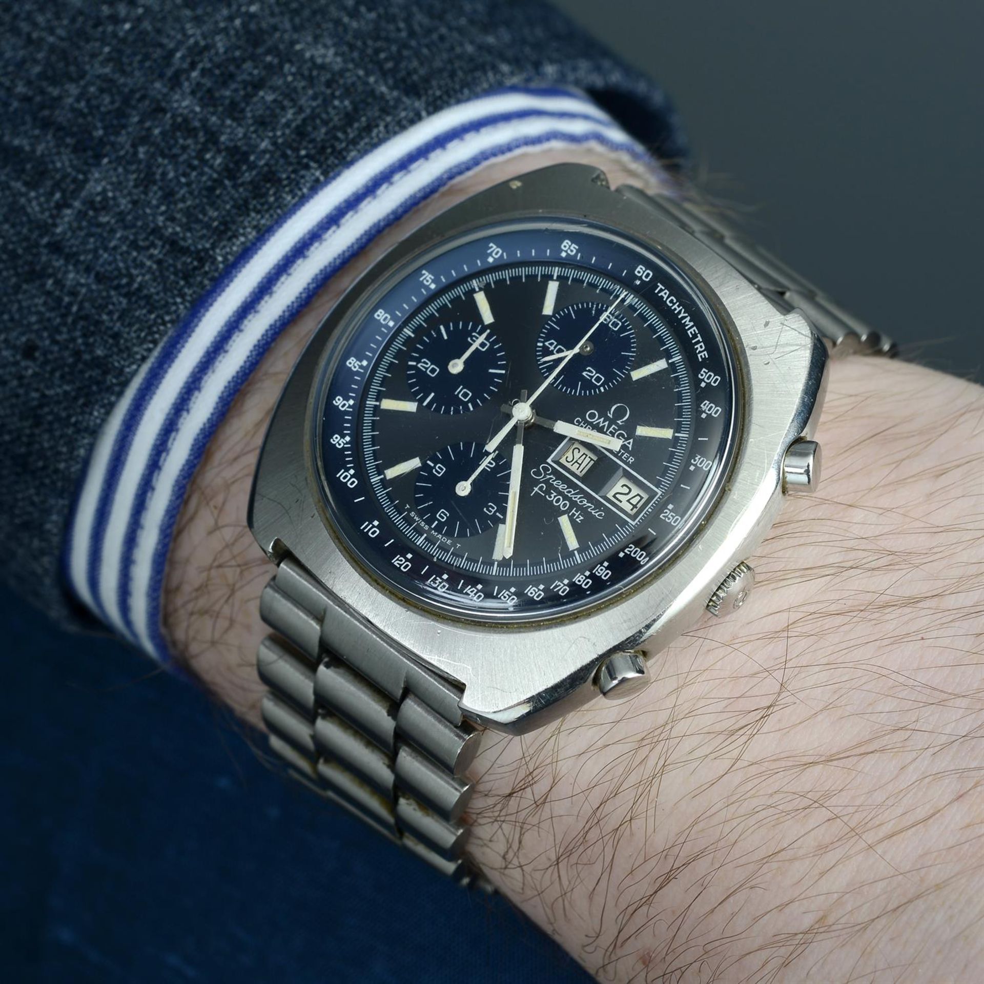 OMEGA - a stainless steel Speedsonic chronograph bracelet watch, 43mm. - Image 6 of 7