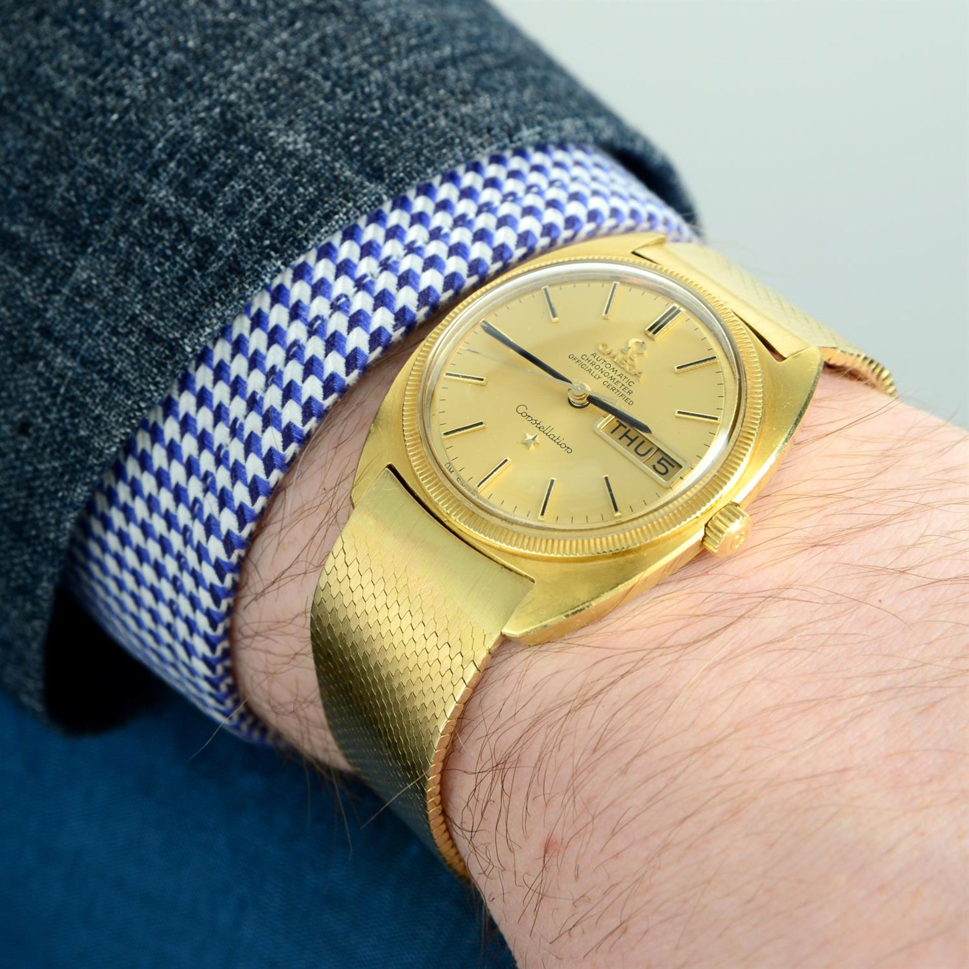 OMEGA - a yellow metal Constellation bracelet watch, 34mm. - Image 5 of 5