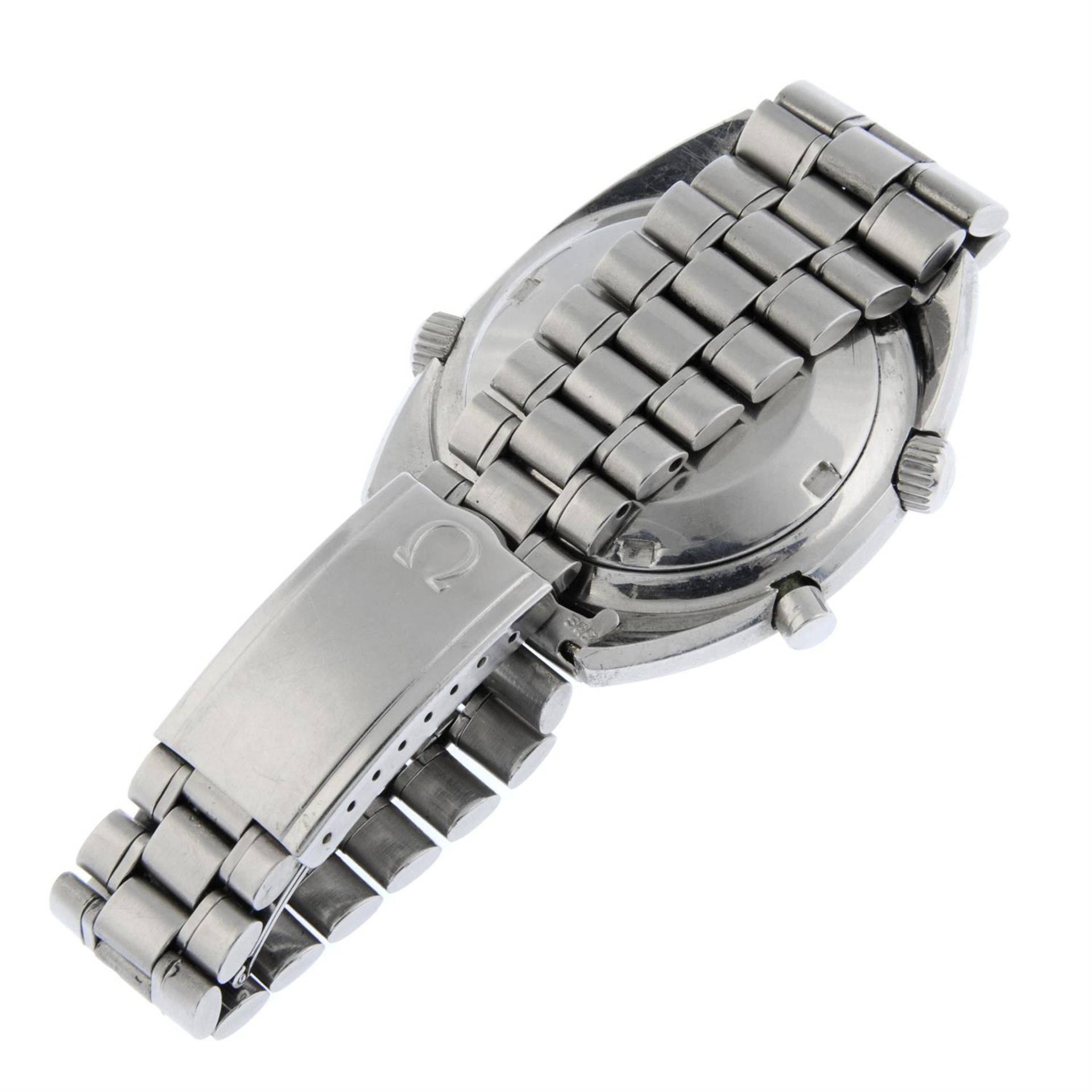 OMEGA - a stainless steel Seamaster Chronostop bracelet watch, 41mm. - Image 2 of 6