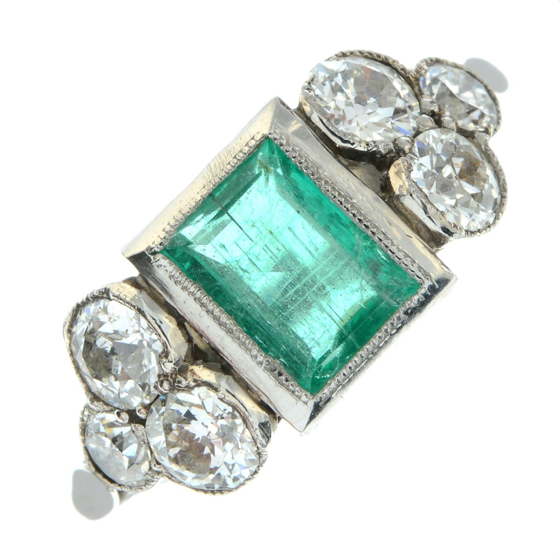 An emerald dress ring, with graduated old-cut diamond trefoil sides. - Image 2 of 5