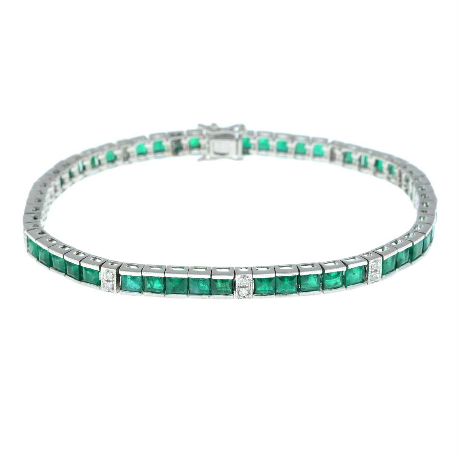 An emerald line bracelet, with brilliant-cut diamond spacers. - Image 2 of 4