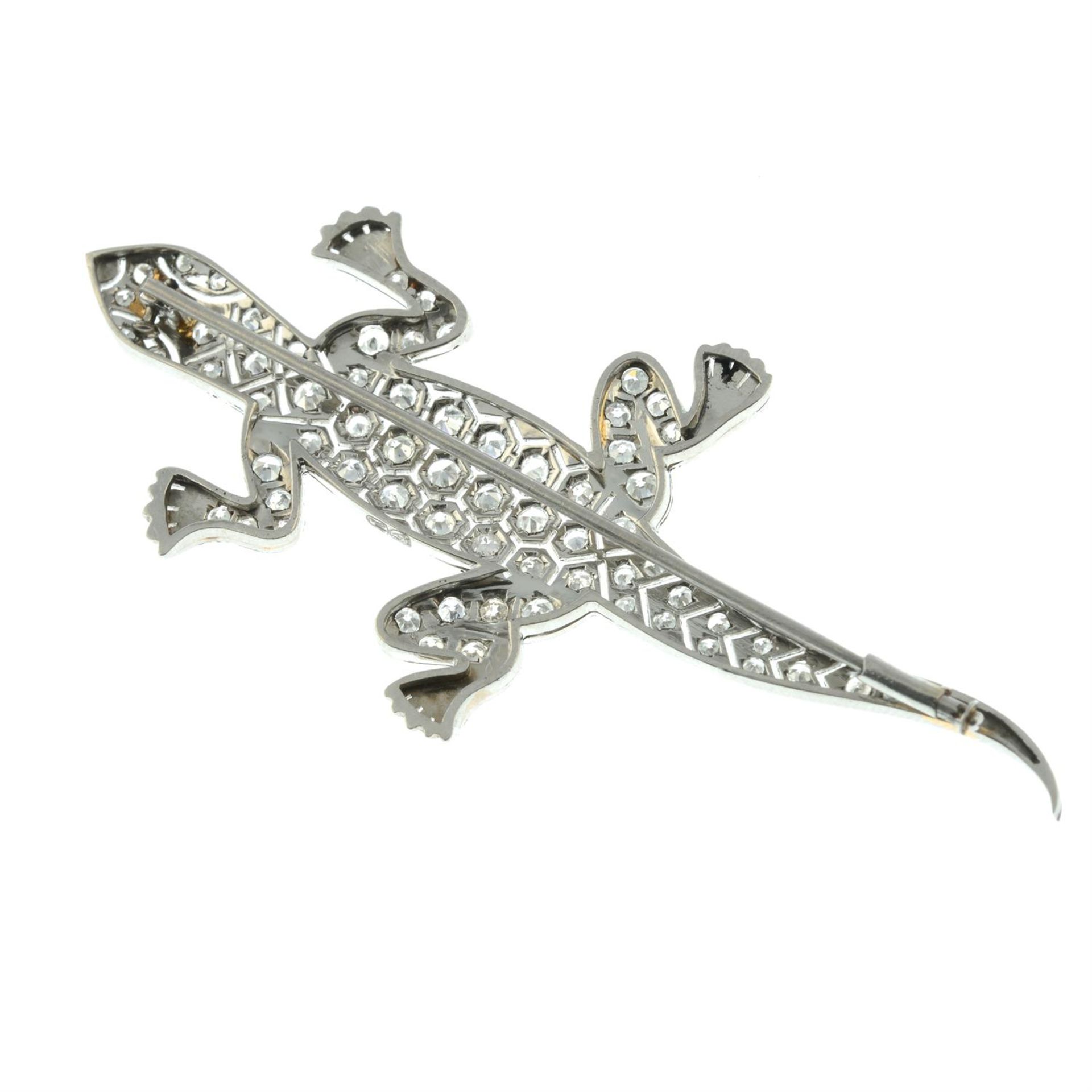 A single-cut diamond lizard brooch. - Bild 3 aus 4