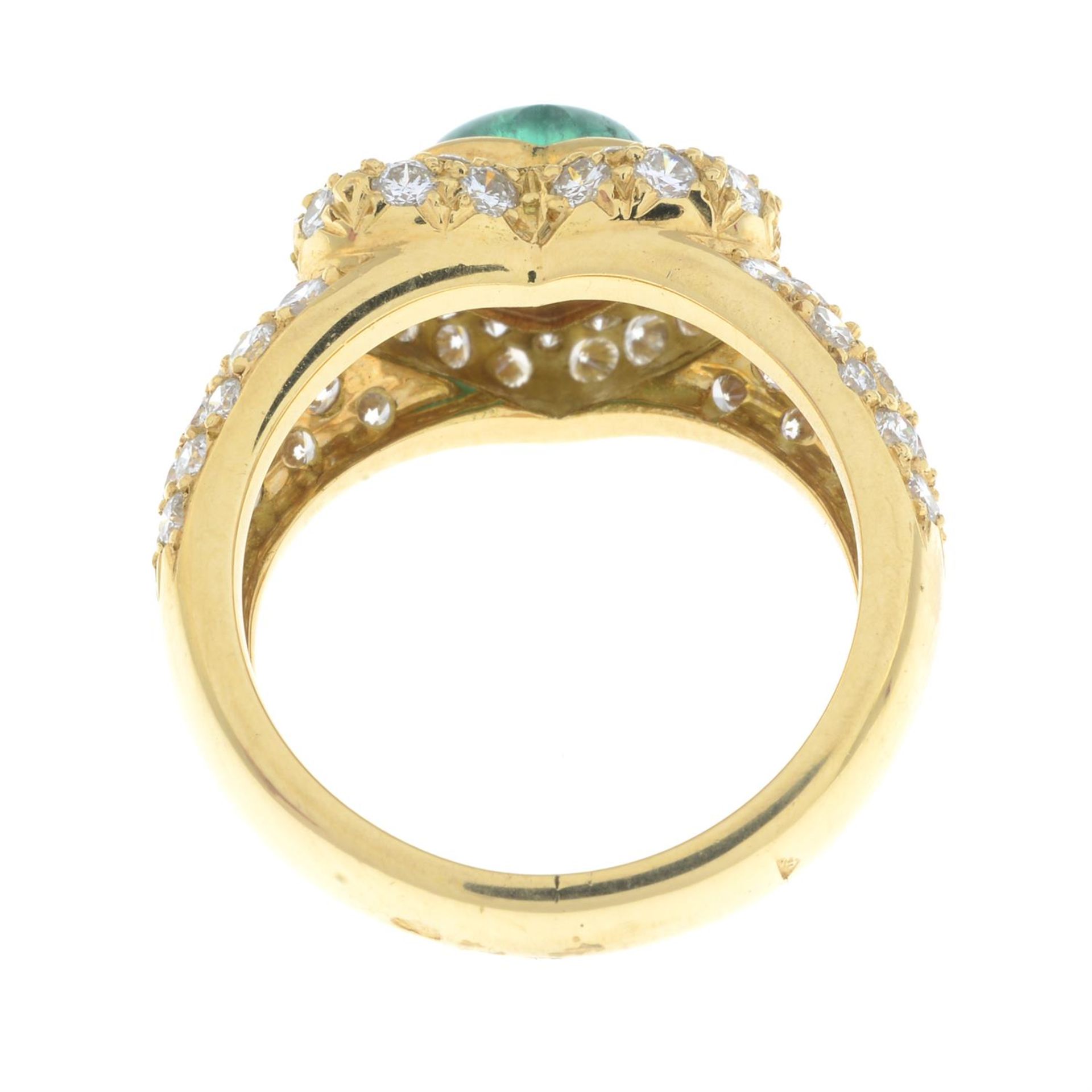 A heart-shape emerald cabochon and pavé-set diamond dress ring. - Image 3 of 5