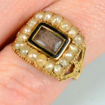 A late Georgian 18ct gold glazed woven hair memorial ring, with black enamel and split pearl