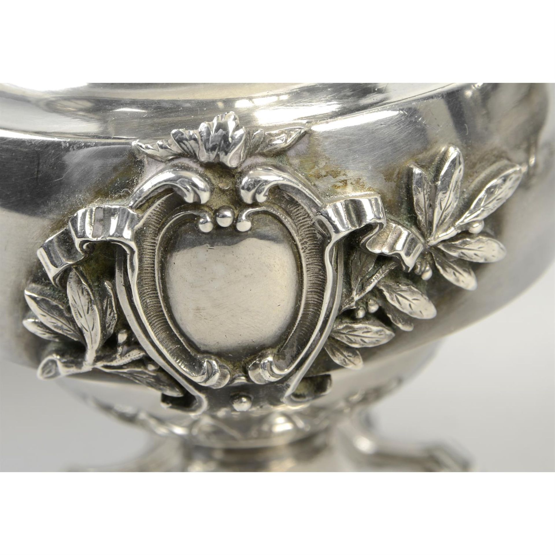 A late 19th or early 20th century French silver tea and coffee service. - Image 4 of 7