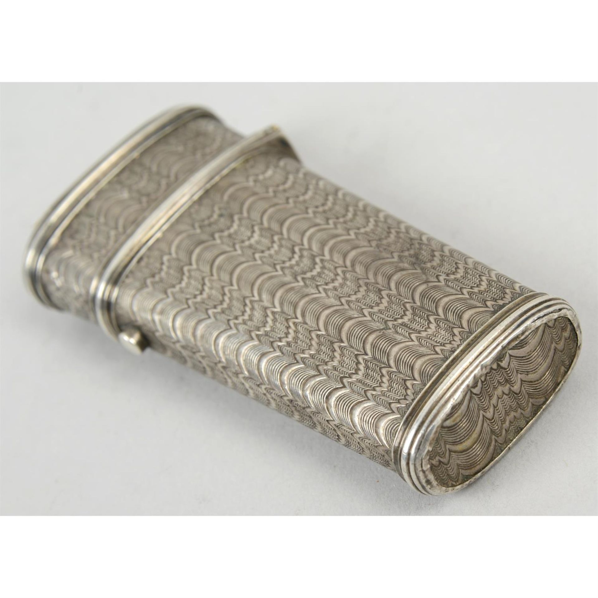 A silver mounted etui. - Image 3 of 3