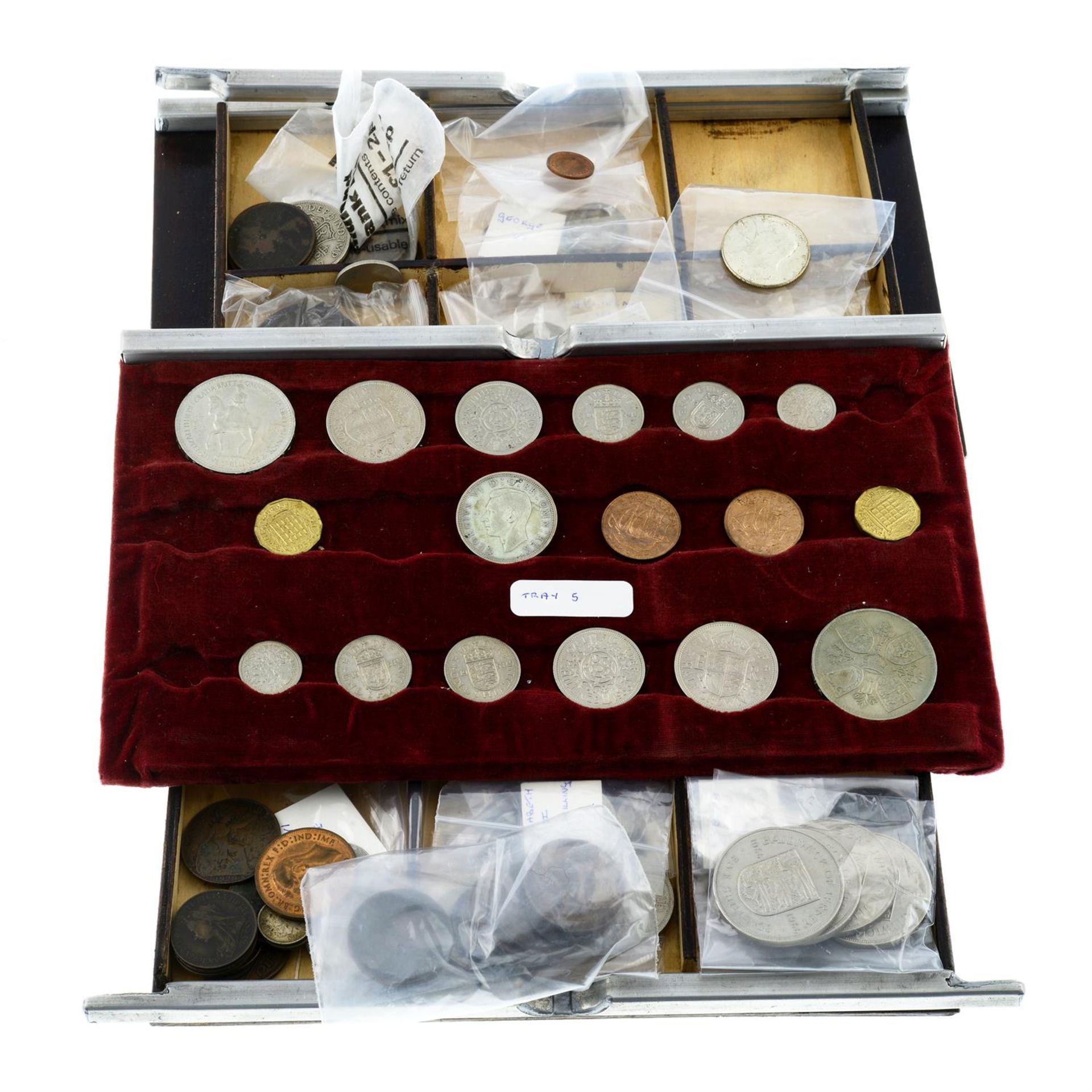 Elizabeth II, Royal Mint Proof Year Sets, plus modern commemorative Crowns, etc. (lot). - Image 5 of 5