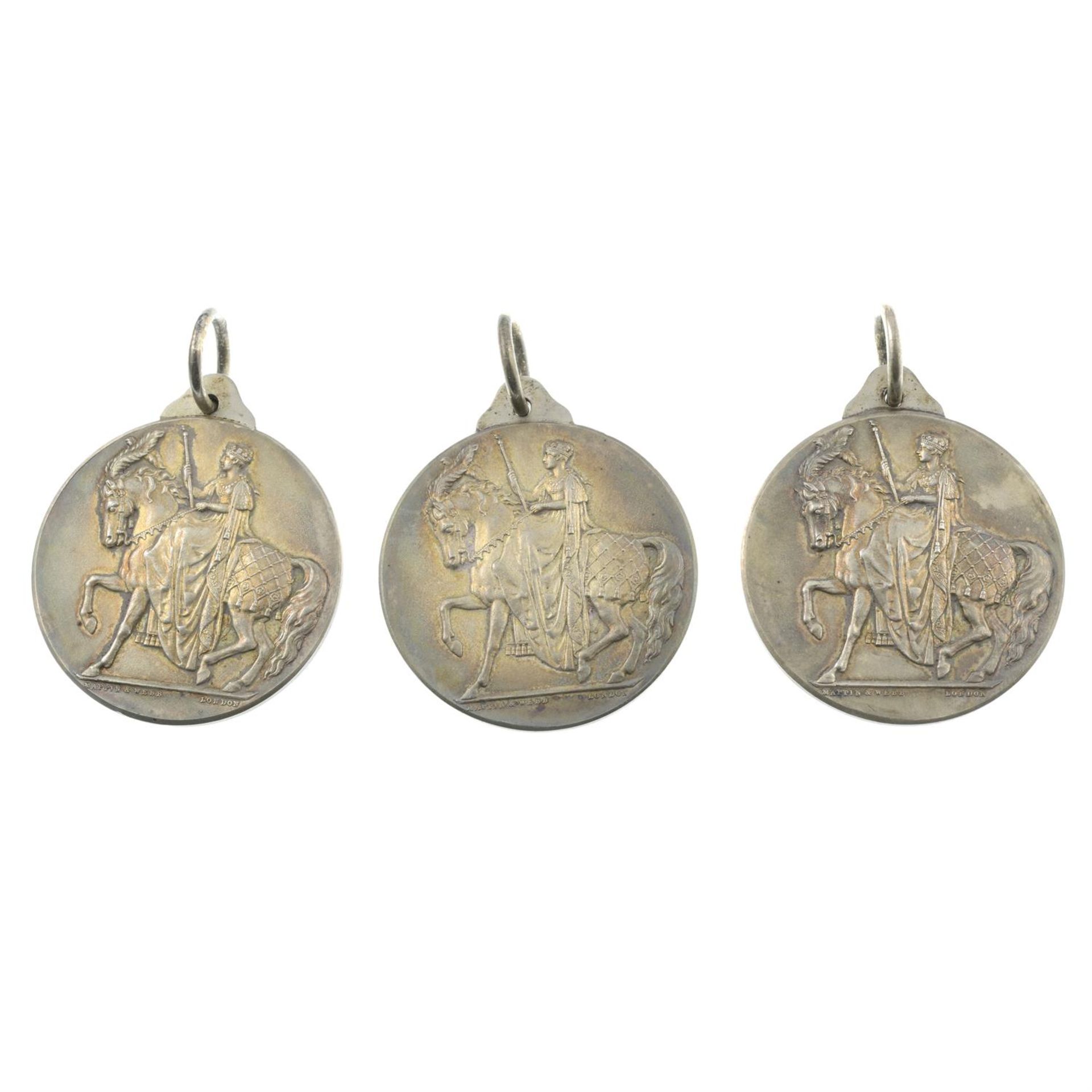 Shire Horse Society, eleven sterling silver prize medals by Mappin & Webb. (11). - Bild 3 aus 4