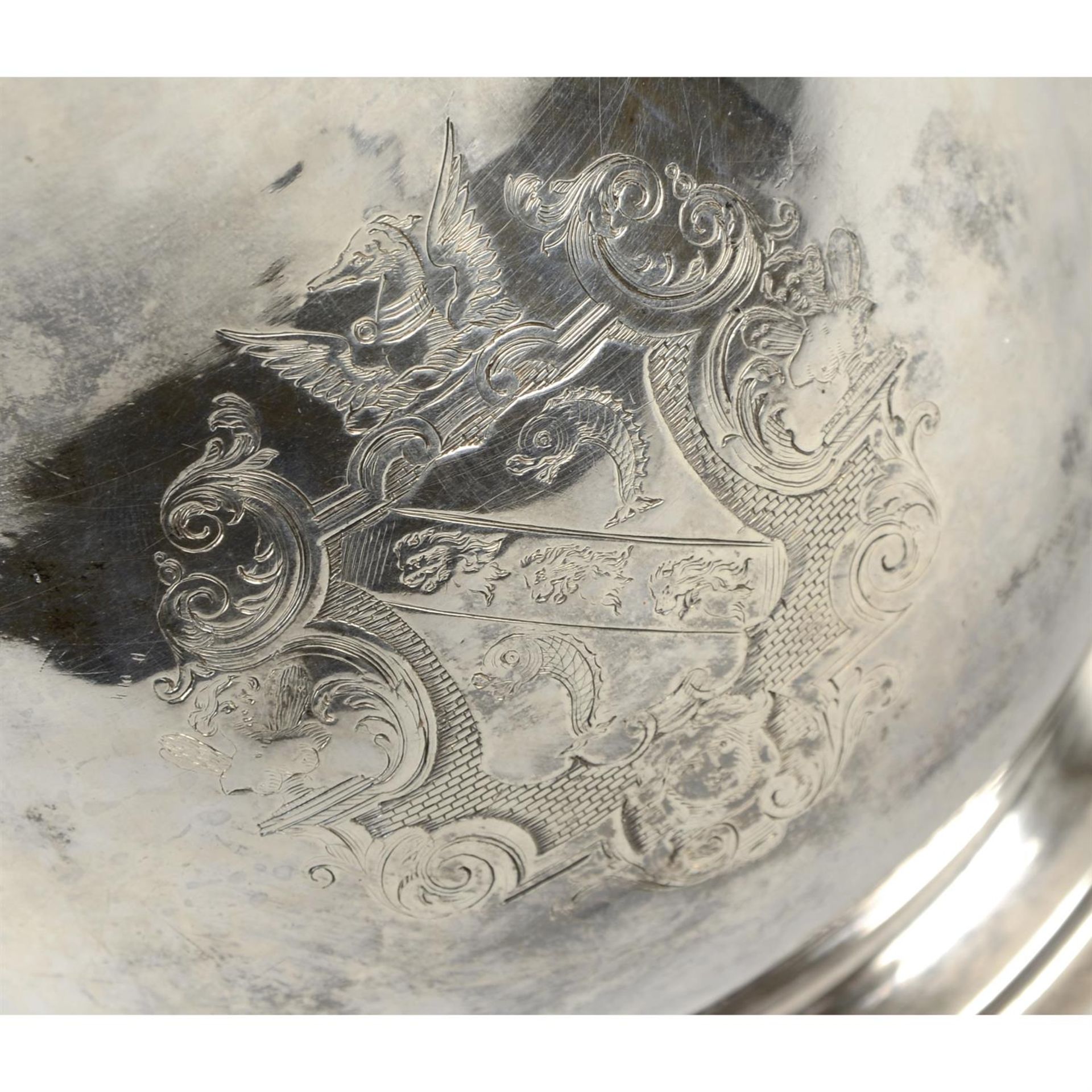 A George I Britannia silver baluster mug. - Bild 3 aus 4