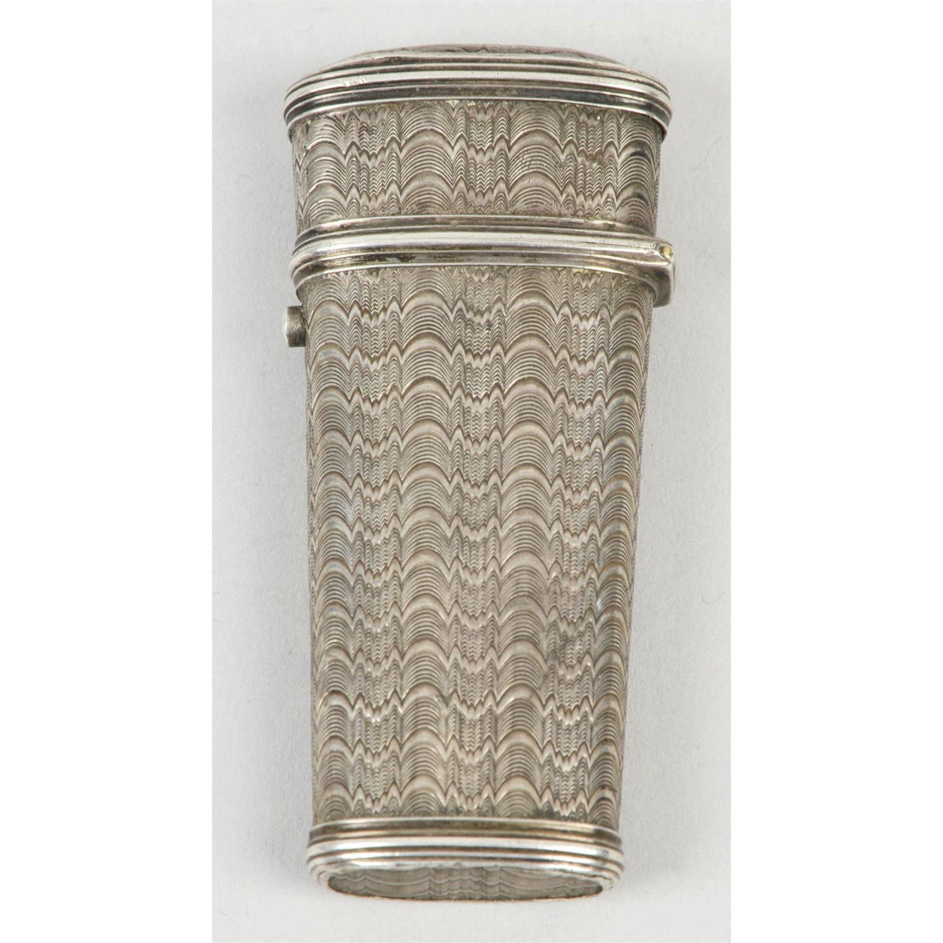 A silver mounted etui. - Image 2 of 3