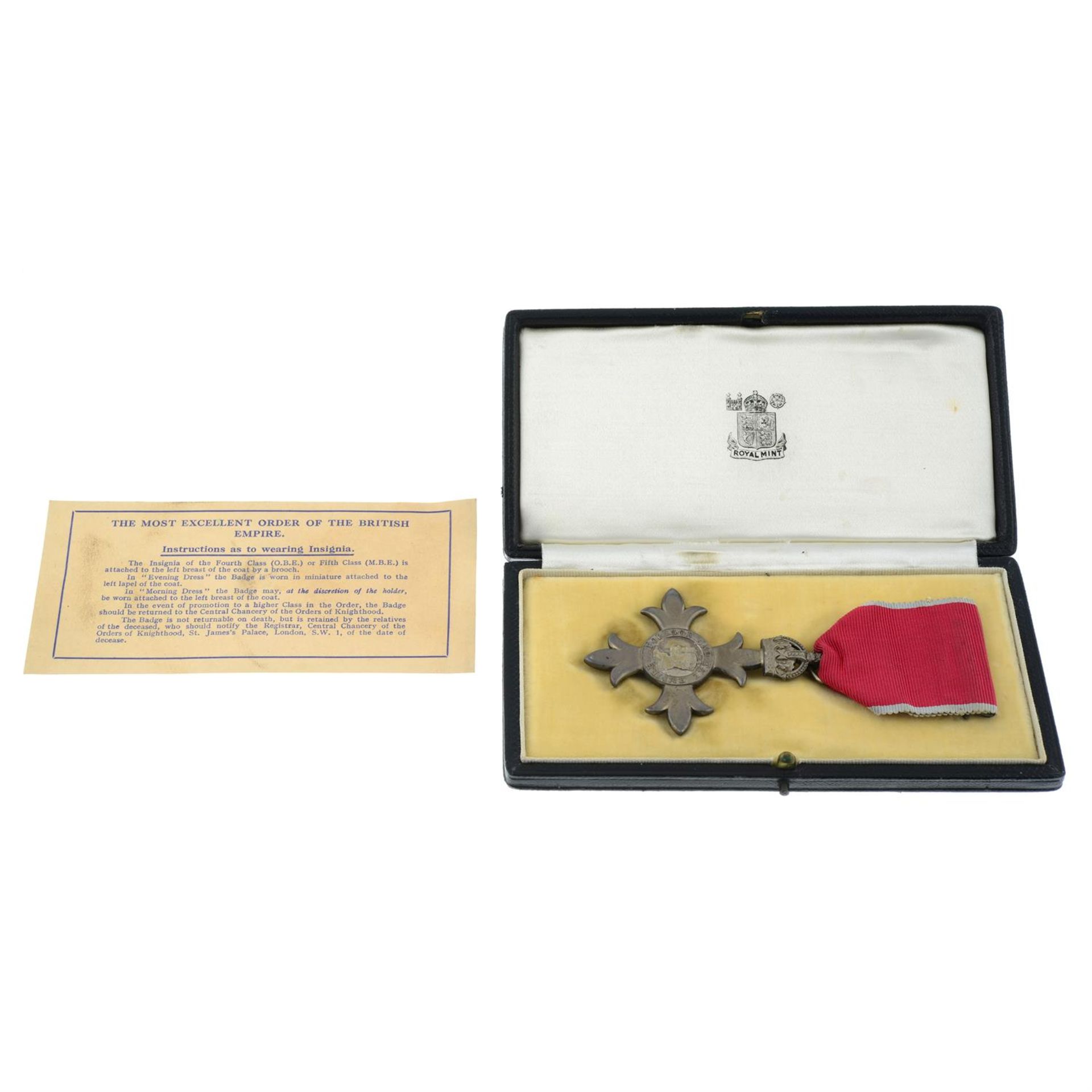 MBE breast badge, Civil, 2nd type, in fitted case. - Image 3 of 4