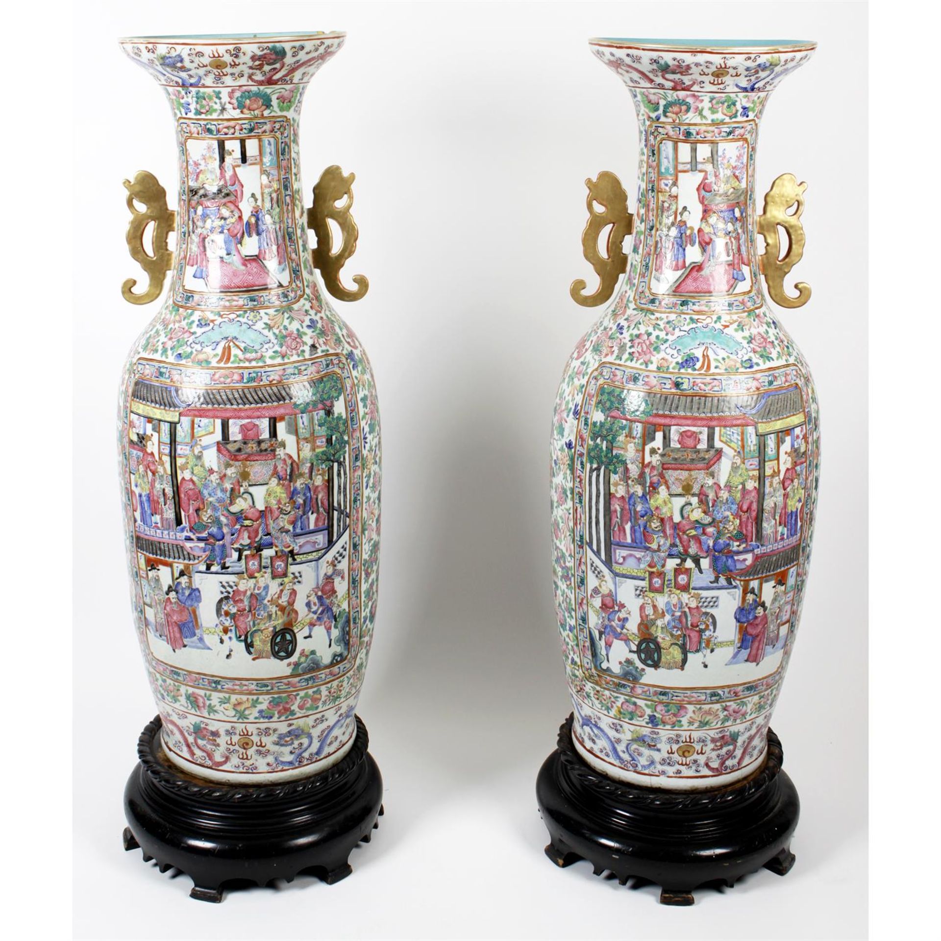 A pair of impressive, large mid-19th century Cantonese porcelain vases. - Image 4 of 20