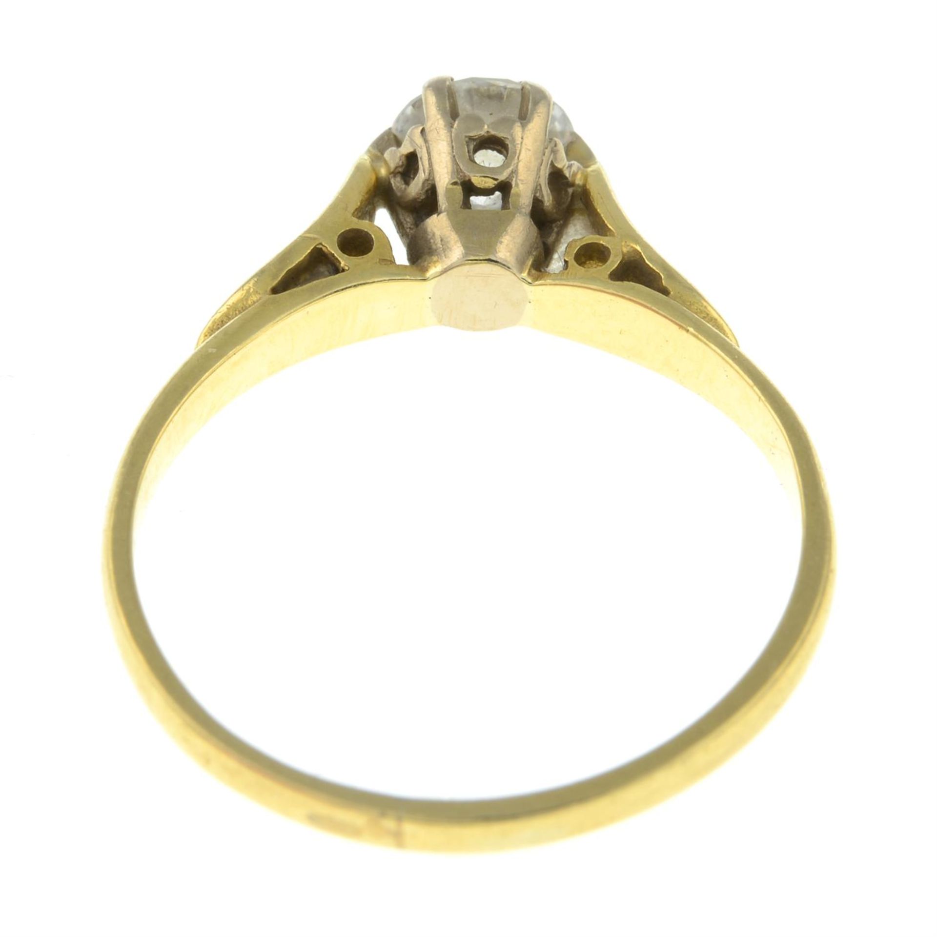 An 18ct gold brilliant-cut diamond single-stone ring. - Bild 2 aus 2